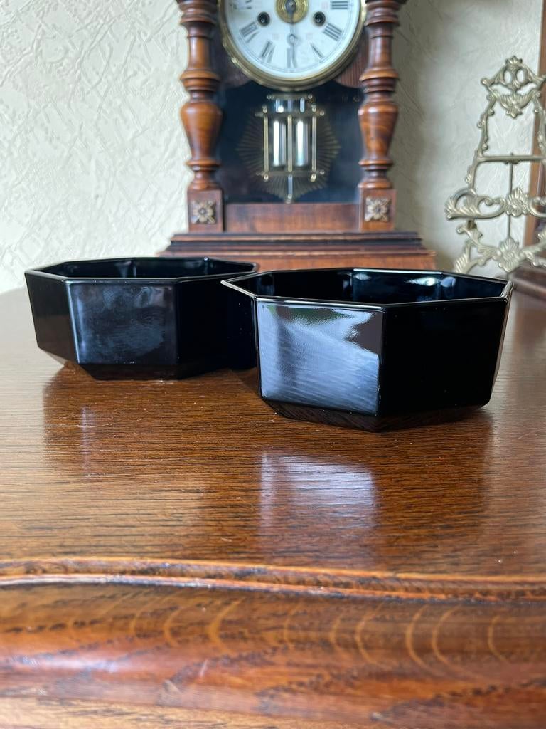 2 achthoekige Arcoroc schalen, Ophalen of Verzenden, Gebruikt, Glas, Kom(men)