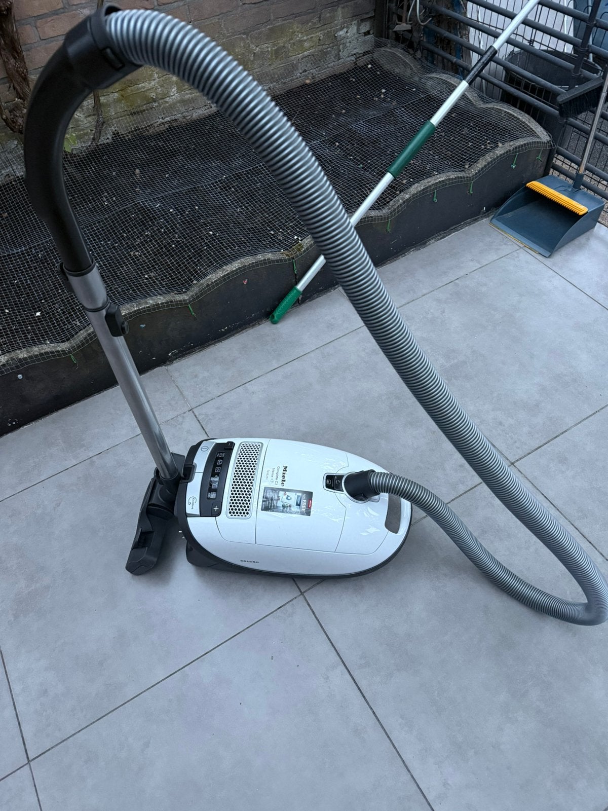 Mıele c1 plus c3, Gebruikt, 1600 tot 2000 watt, Miele, Ophalen