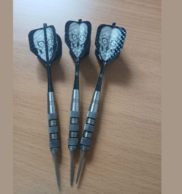 3 complete sets ( dartpijlen), Sport en Fitness, Darts, Ophalen of Verzenden, Gebruikt, Pijlen