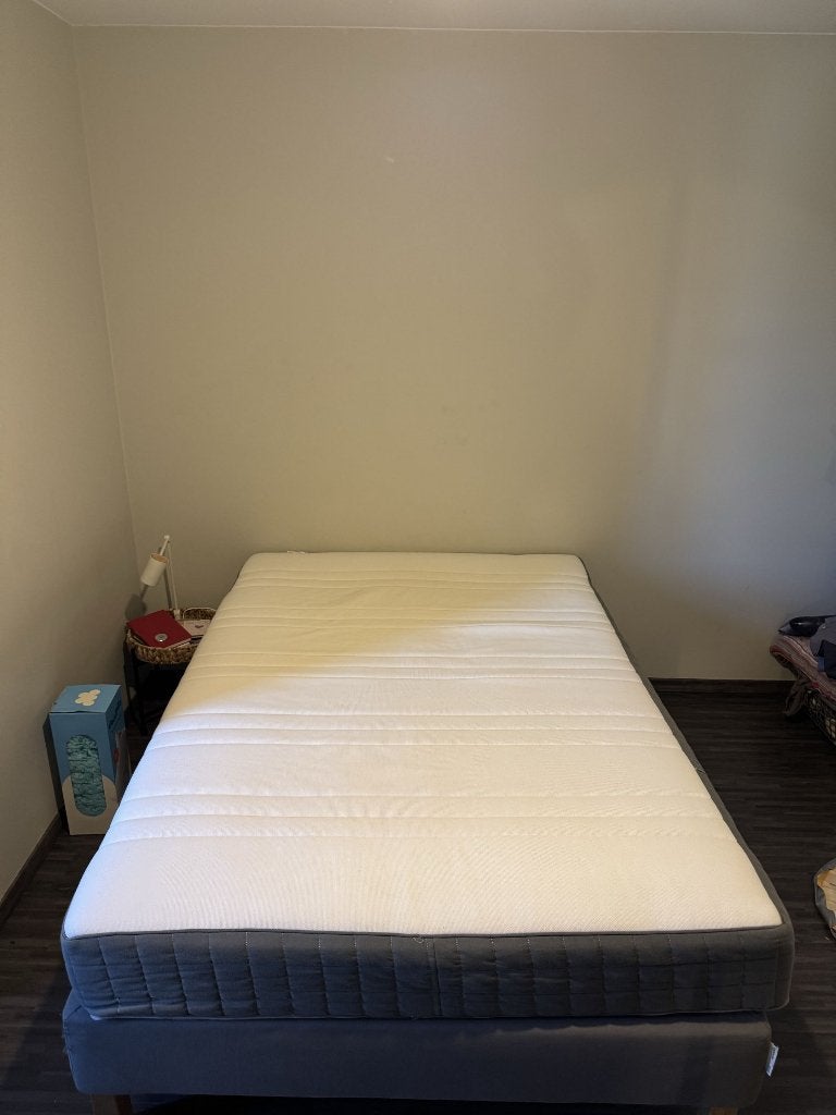 lit ikea + matelas 140x200, Queen size, 140 cm, Brun, Enlèvement