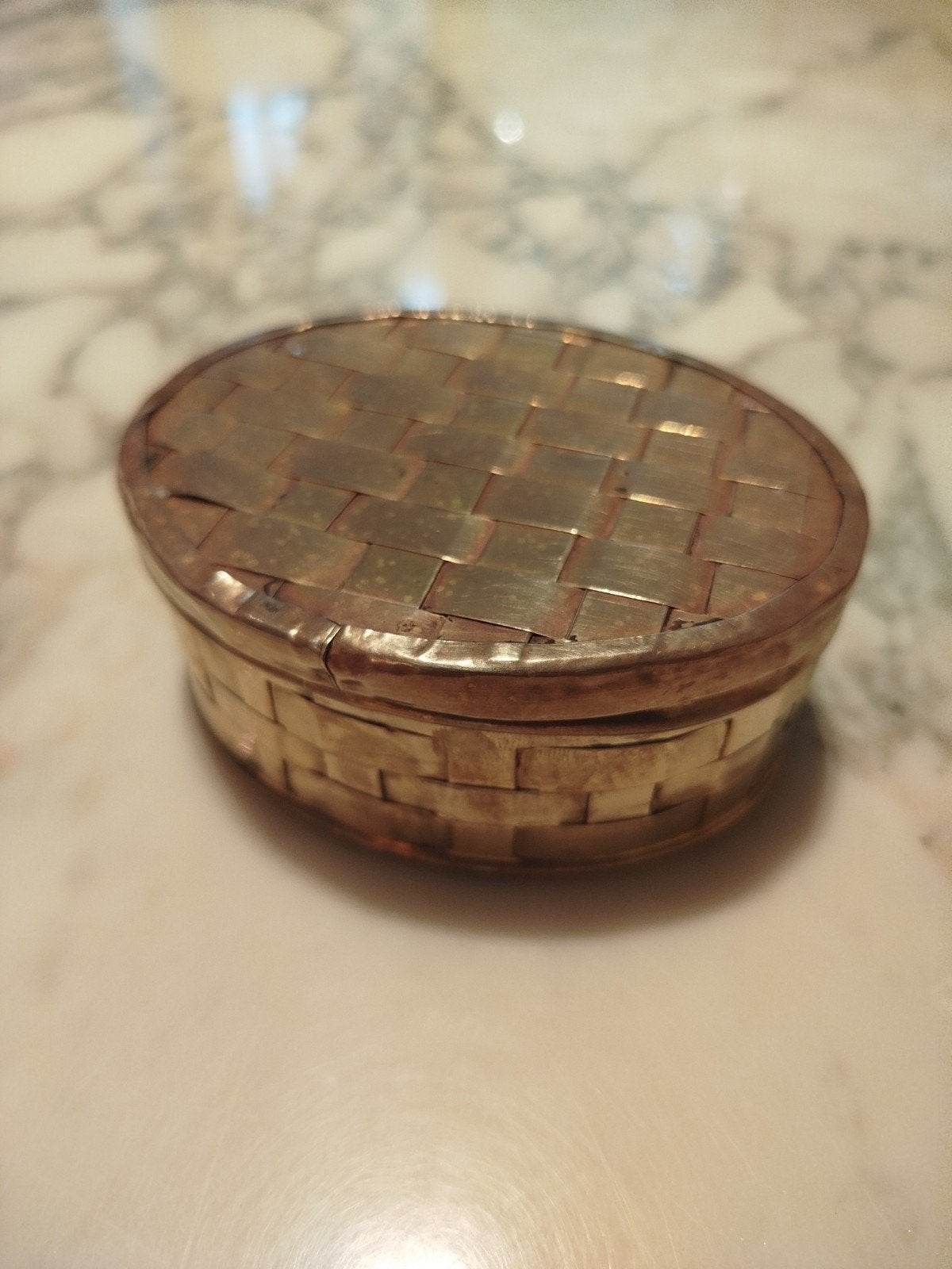 Petite boîte à bijoux ovale en laiton tressé 20 s., Enlèvement ou Envoi