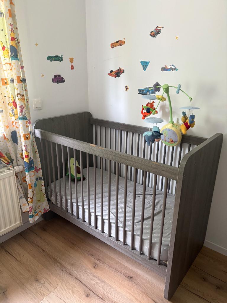 Chambre complète de bébé Winnie, Enfants & Bébés, Chambre d'enfant | Chambres d'enfant complètes, Utilisé, Garçon ou Fille, Enlèvement