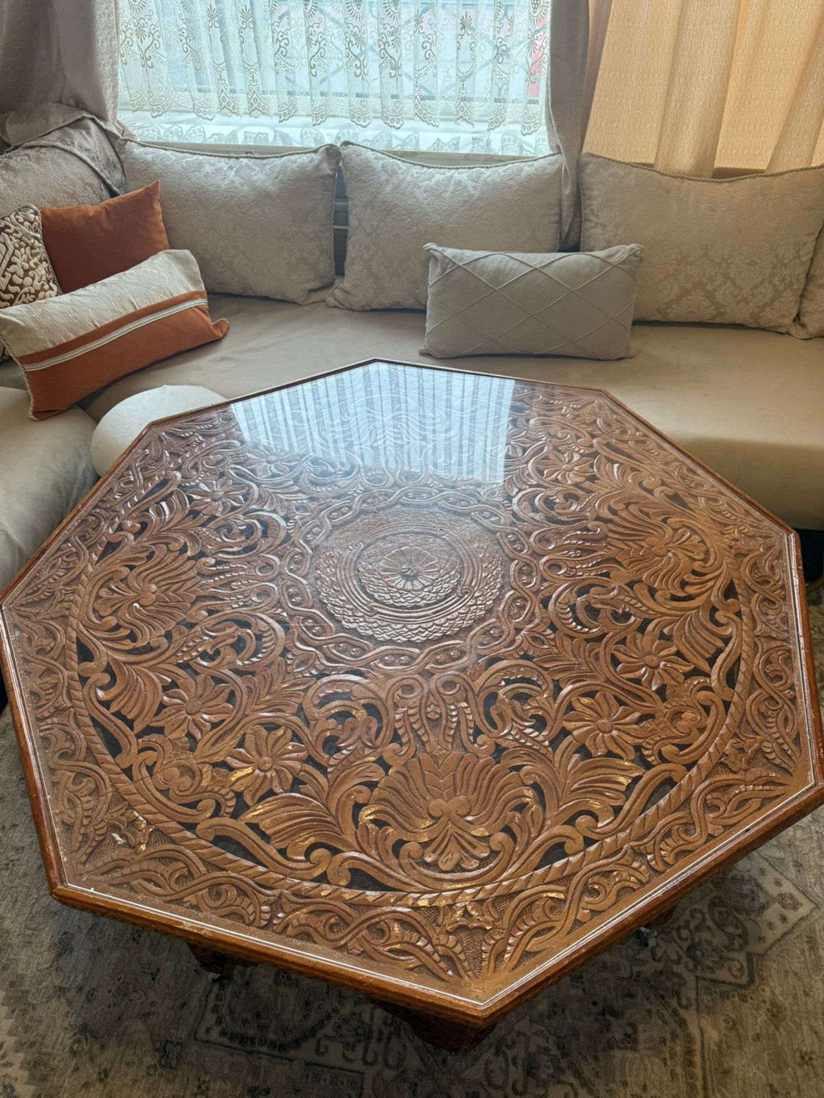 Oosterse tafel, Ophalen, Gebruikt