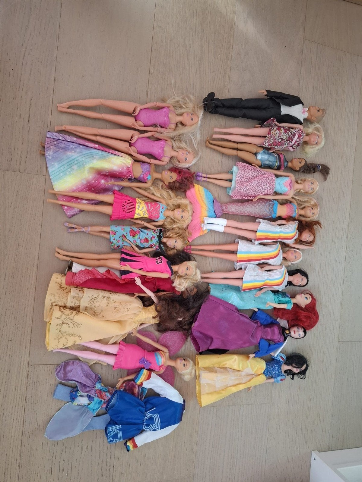 Setje van 20 Barbies, Ophalen