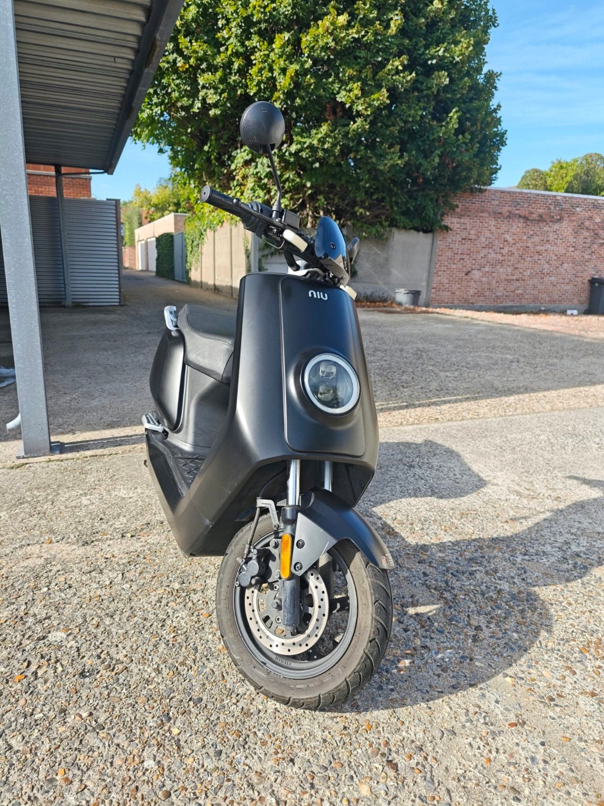 NIU N1 Sport - Mat zwart - B-klasse, Fietsen en Brommers, Scooters | Overige merken, Ophalen, Elektrisch, Klasse B (45 km/u), Gebruikt
