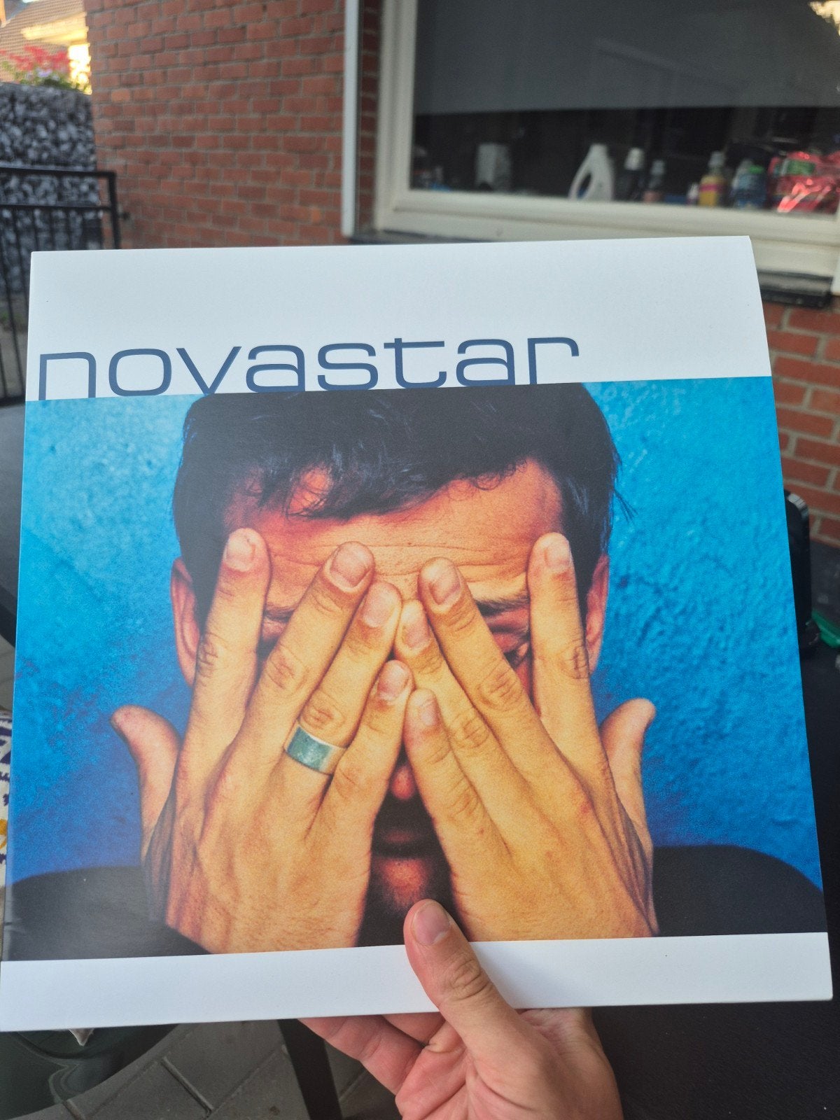 Novastar album 10euro, Antiquités & Art, Antiquités | Cartes scolaires, Enlèvement