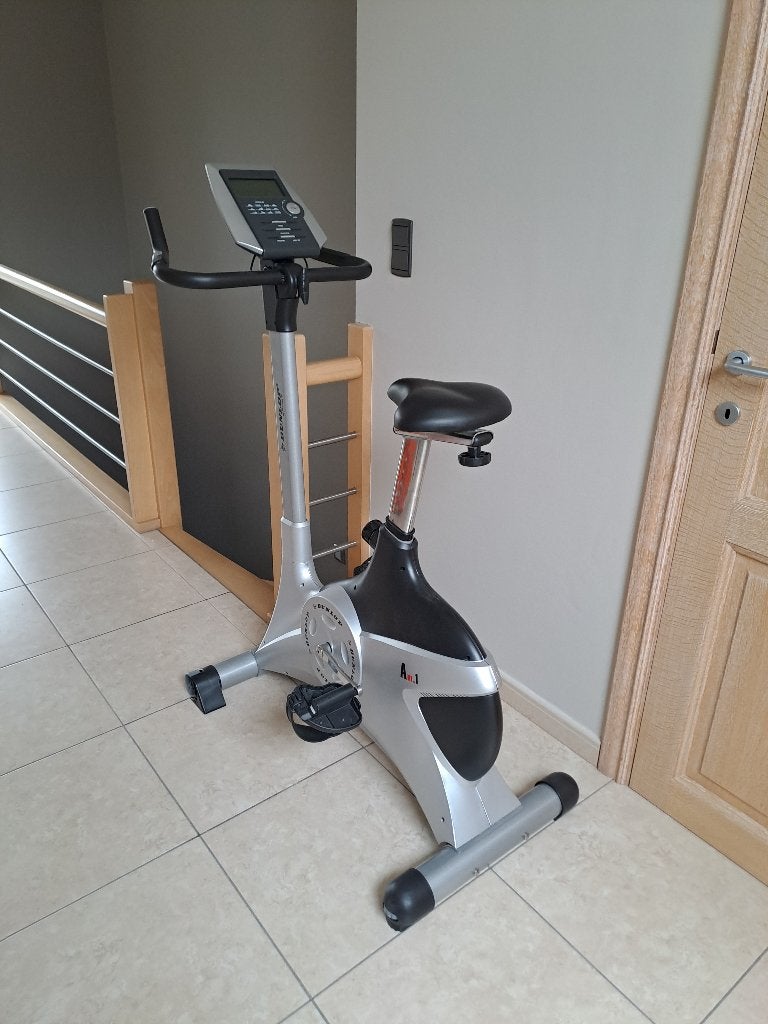 Hometrainer, Ophalen, Zo goed als nieuw, Metaal, Hometrainer