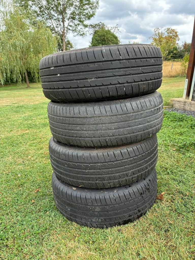 Pneus Hankook 225/60R17 99H, Autos : Pièces & Accessoires, Pneus & Jantes, Véhicule de tourisme, Autres dimensions, Pneu(s), Enlèvement