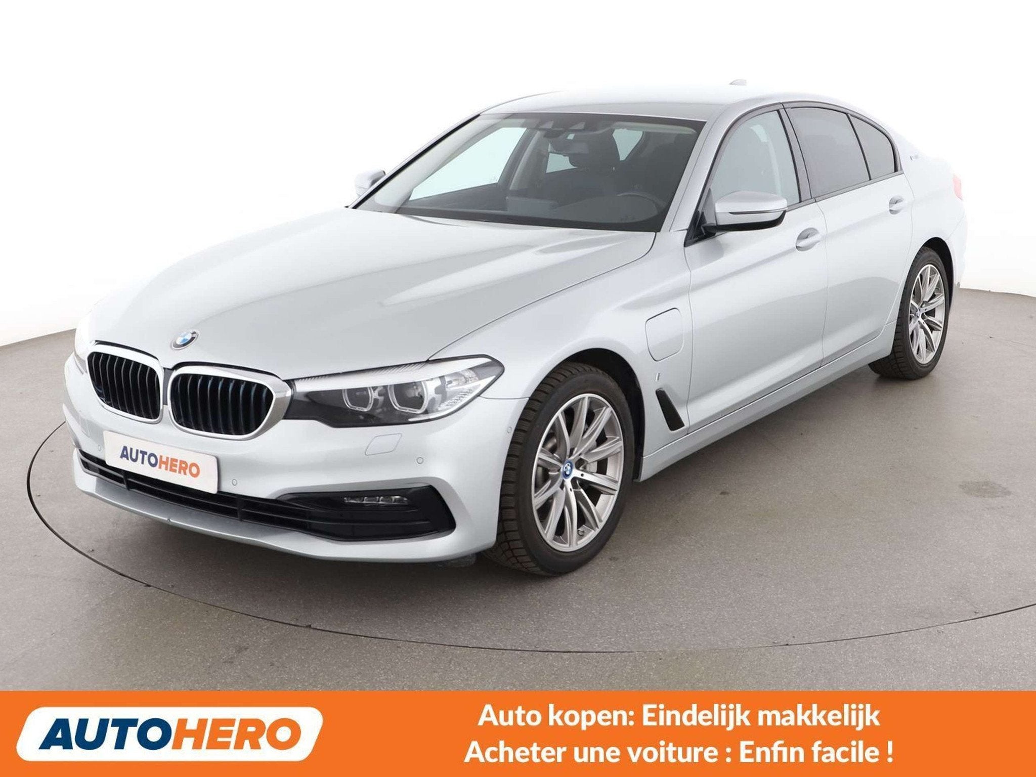 BMW 5 Serie 530 530e Sport Line (bj 2019, automaat), Auto's, Achterwielaandrijving, Gebruikt, Hybride Elektrisch/Benzine, Zilver of Grijs