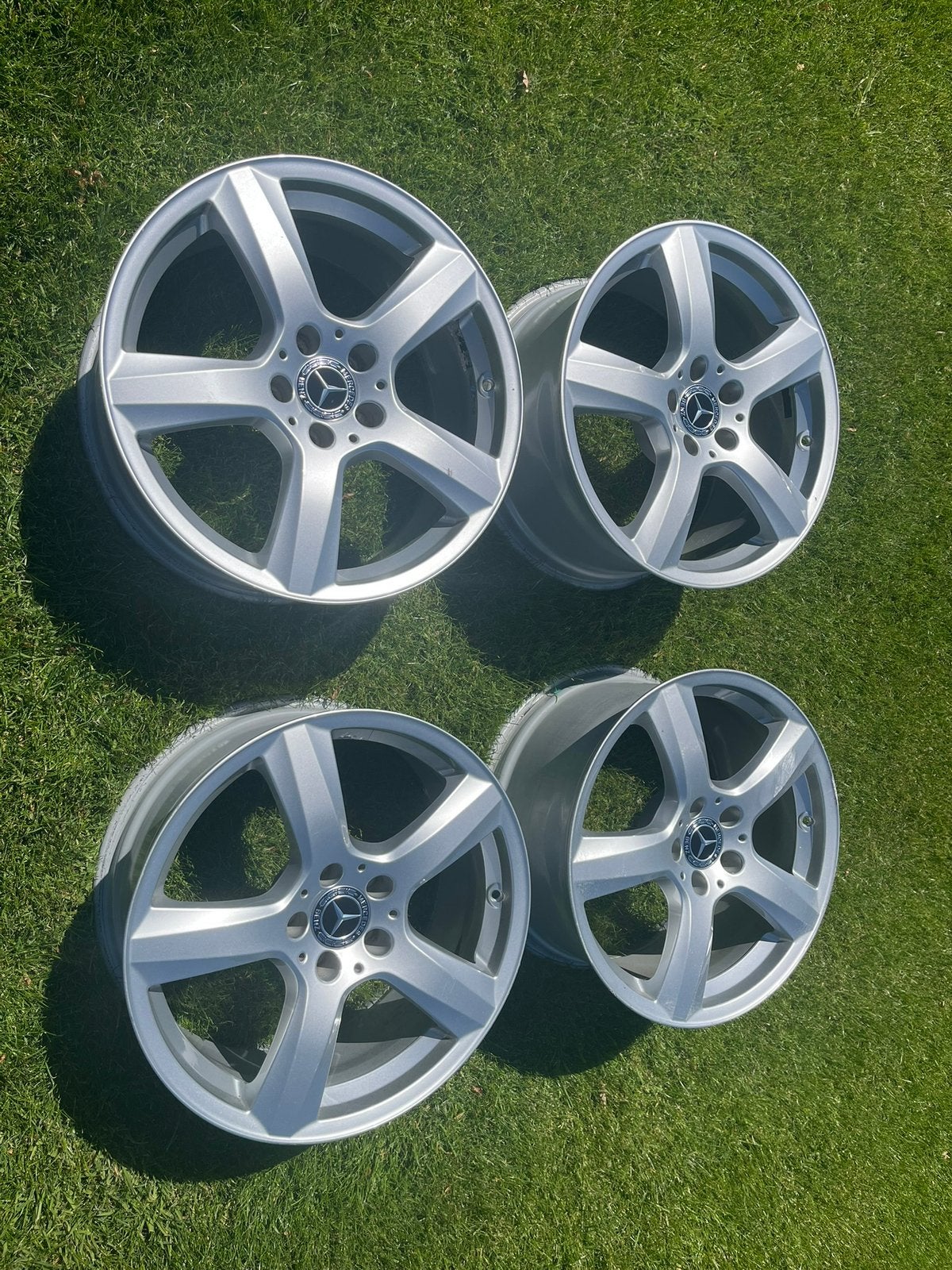 Originele Mercedes CLS W218 velgen 18 inch breedset A218 401, Auto-onderdelen, Banden en Velgen, Velg(en), 18 inch, Personenwagen