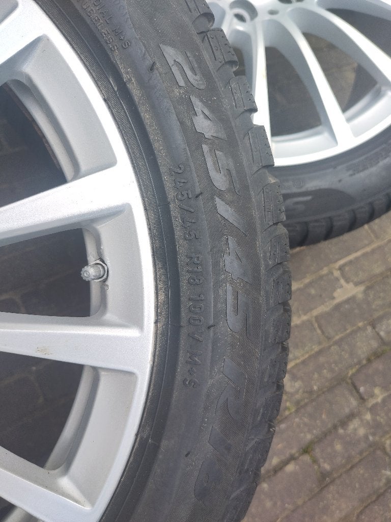 4 18" BMW-velgen met Pirelli-winterbanden, Ophalen, 18 inch, Banden en Velgen, Winterbanden