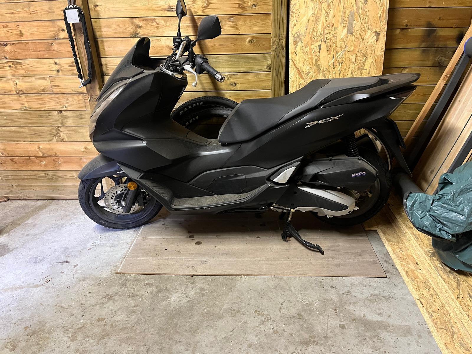 Honda PCX125, Ophalen, Zo goed als nieuw, Honda