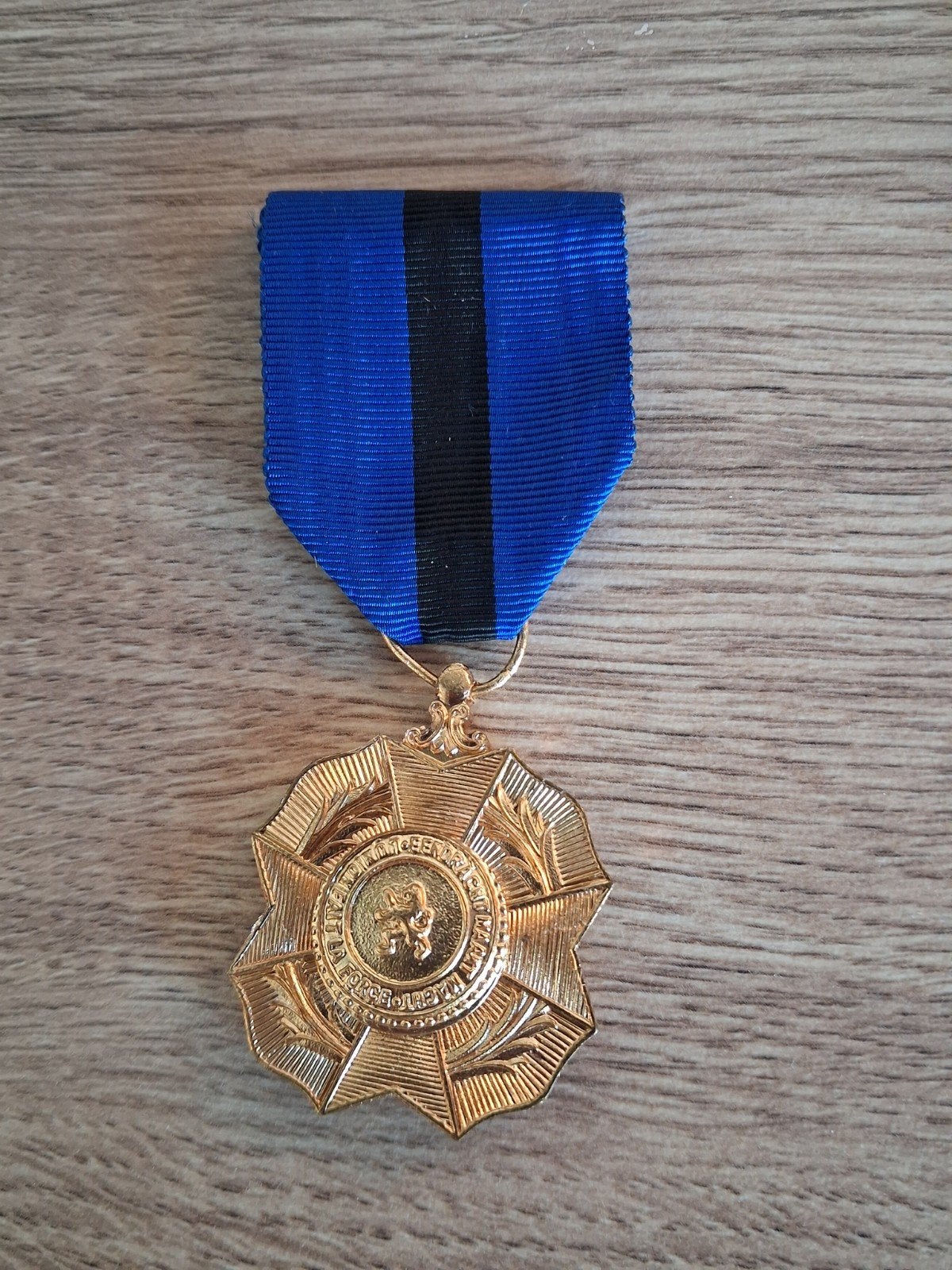 Medaille : Orde Leopold II, Verzenden