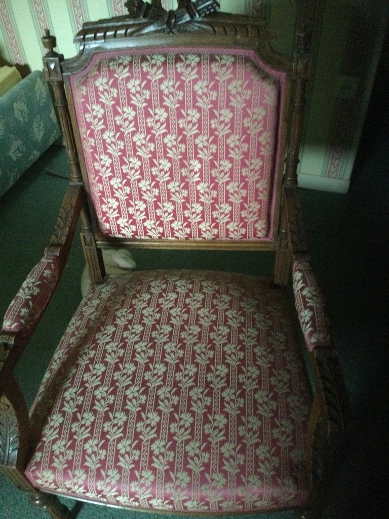 Deux fauteuils Louis XVI, Enlèvement