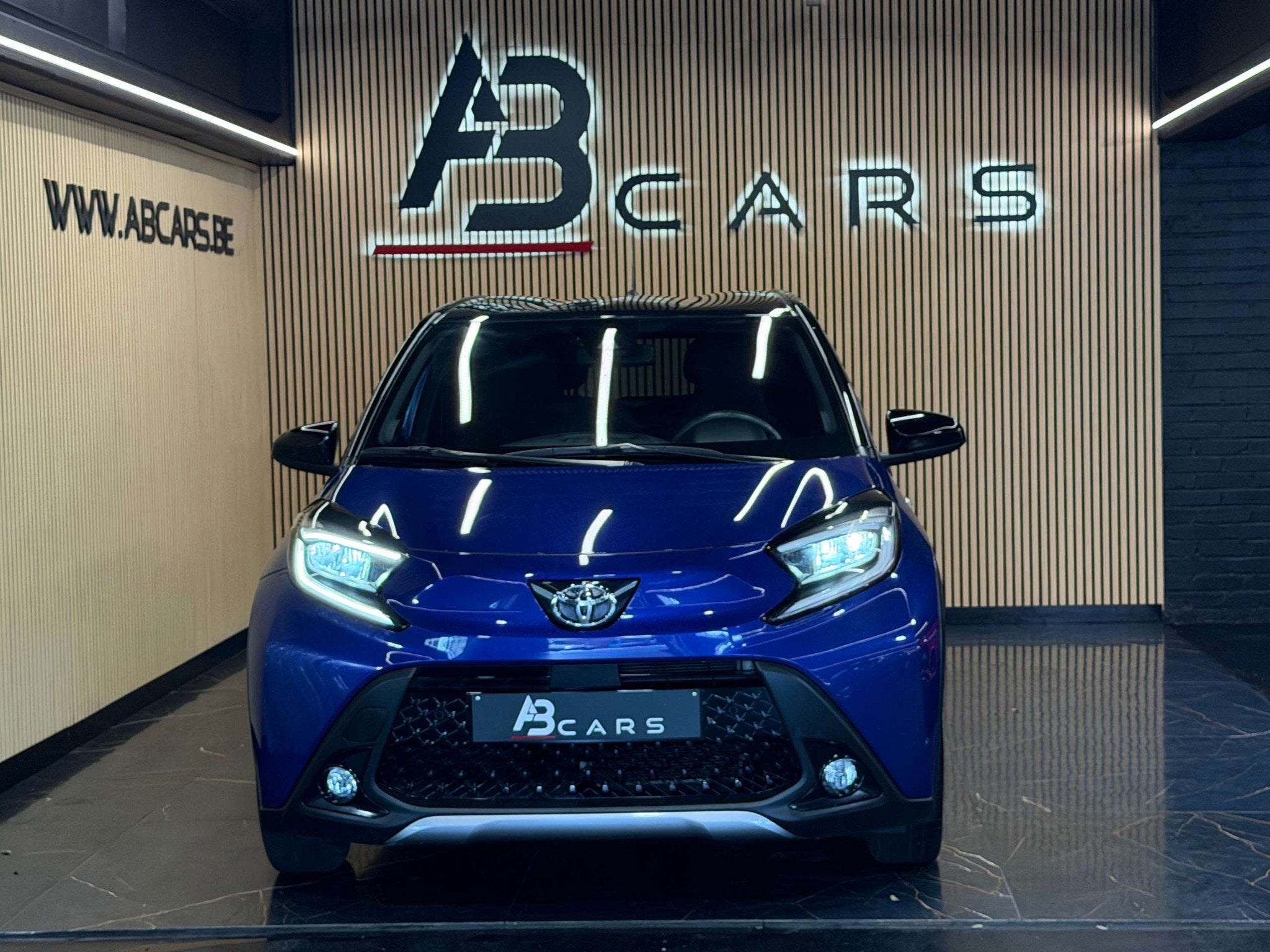 Toyota Aygo X * BOITE AUTO * GARANTIE 12 MOIS *, Achat, 998 cm³, Entreprise, Noir