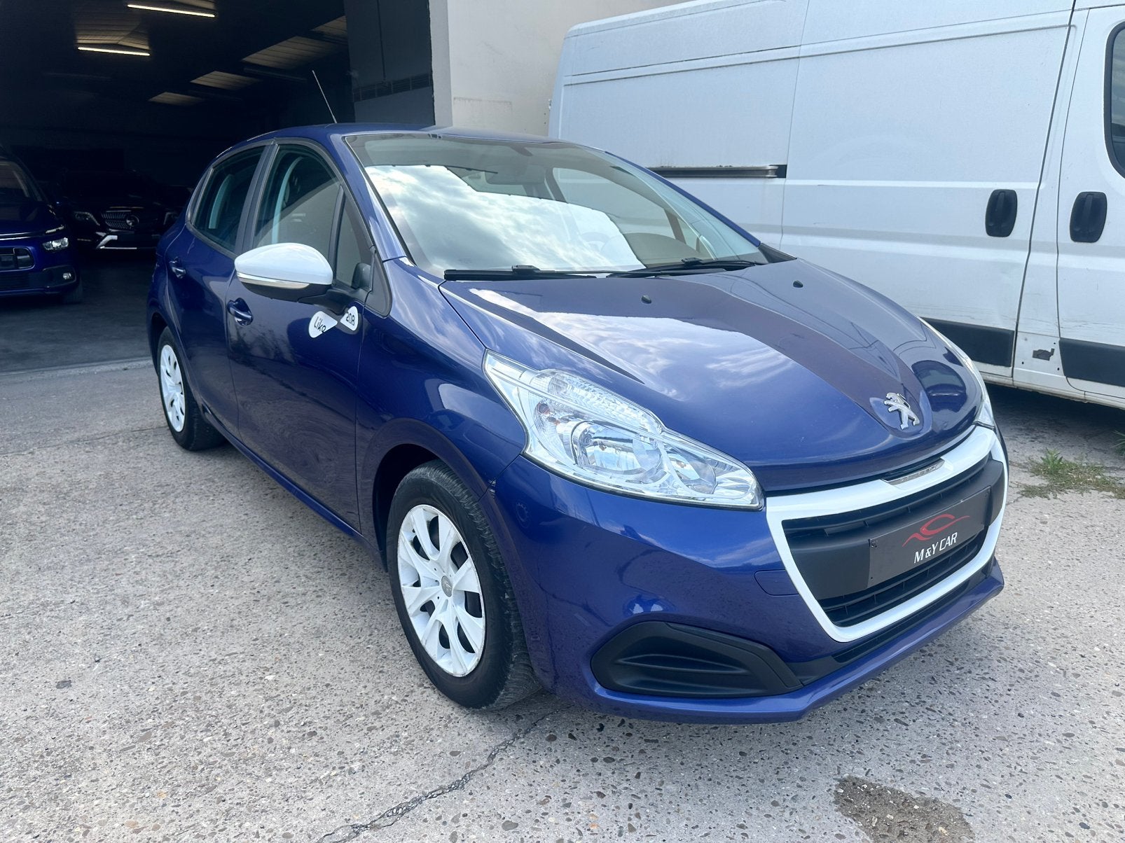 PEUGEOT 208 1.6HDI, Dealer onderhouden, Stof, Euro 6, 4 cilinders