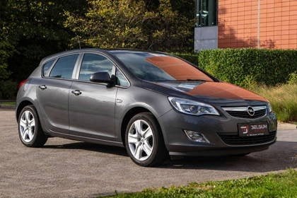 Opel Astra, Achat, Boîte manuelle, Entretenue par le concessionnaire, Particulier
