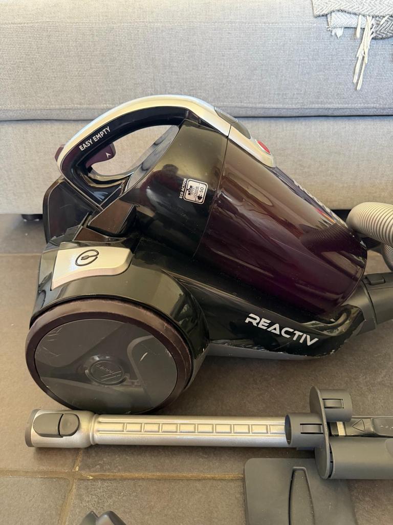 Aspirateur Hoover gamme S56xxx, Electroménager, Enlèvement, Utilisé, Réservoir, 2000 watts ou plus