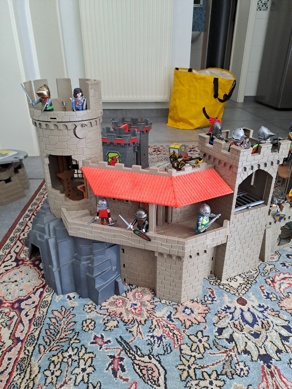 Chateau playmobil, Enlèvement