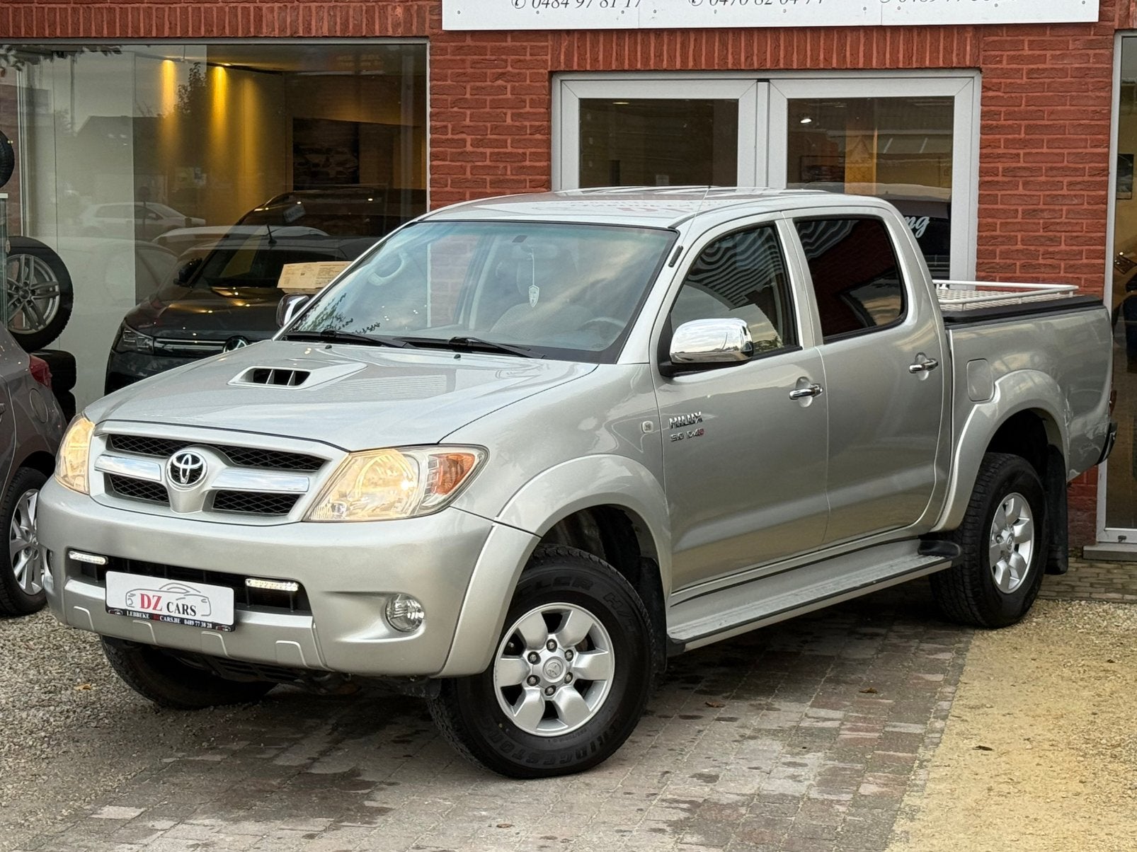 TOYOTA HILUX 4X4 3.0D 171CH |AUTOMATIQUE | CLIME | RADIO CD, Autos, Argent ou Gris, Achat, Entreprise, Carnet d'entretien