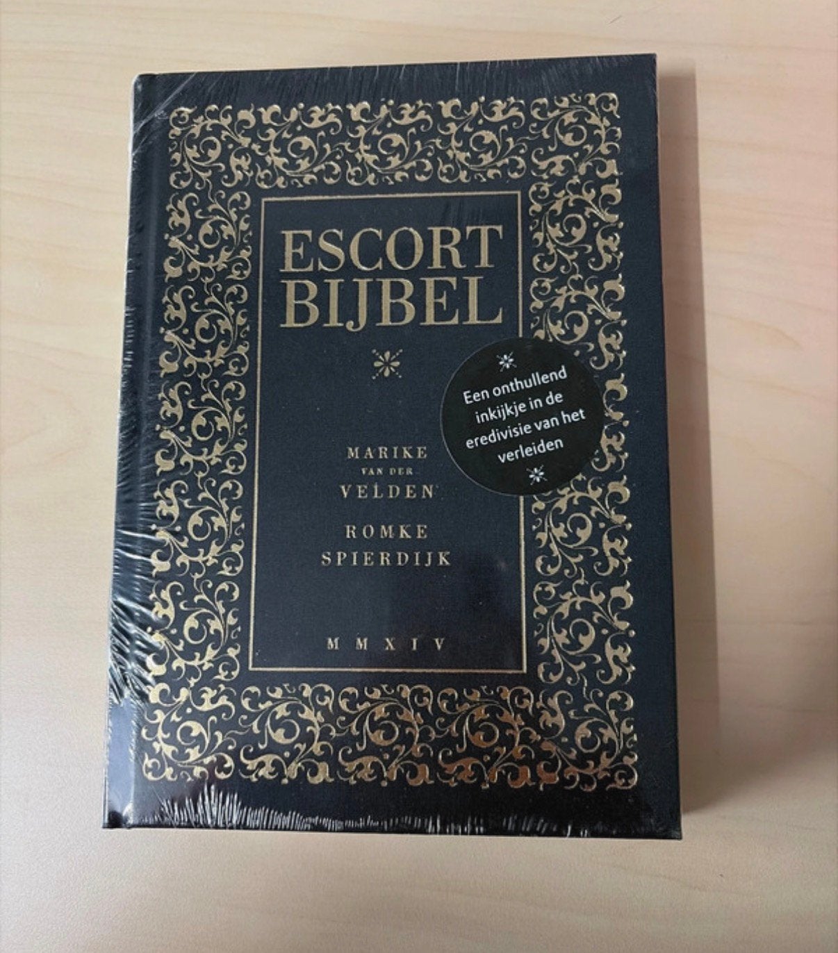 Escort Bijbel Marike van der Velden, Homke Spierdijk, Boeken, Ophalen of Verzenden, Nieuw