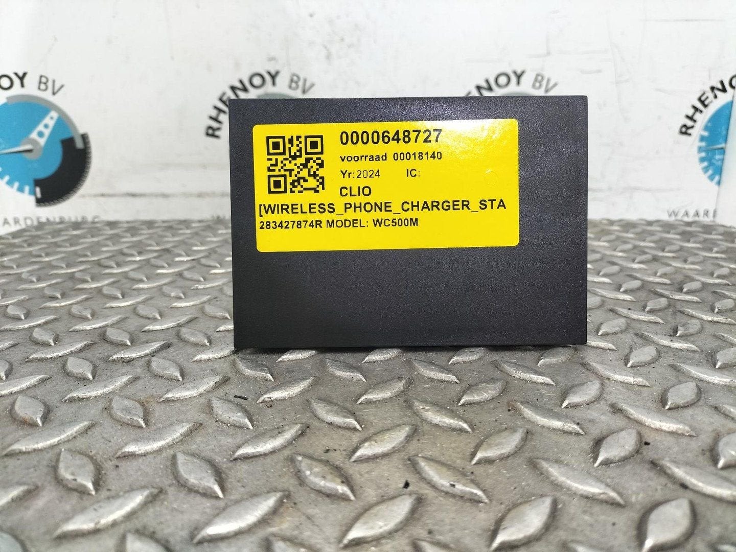 RENAULT CLIO MK5 B7 TECHNO [WIRELESS_PHONE_CHARGER_STATION], Enlèvement ou Envoi, Utilisé, ARN reconnu