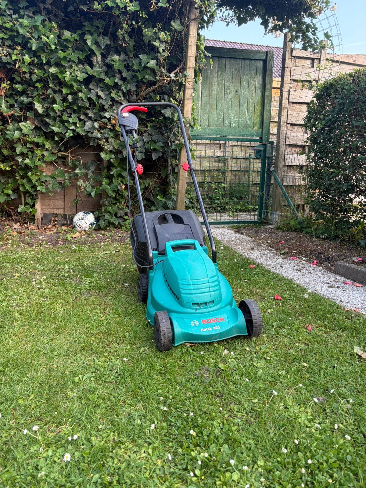 Bosch rotak 320, Ophalen, Cirkelmaaier, Gebruikt, Elektrische grasmaaier