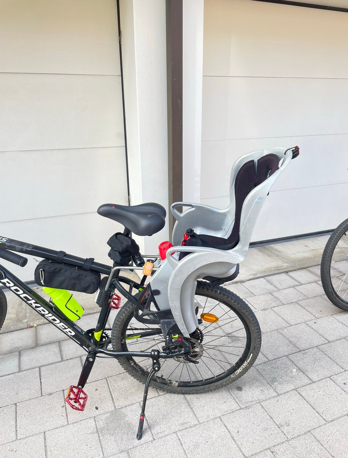 Hamax kinderfietszitje, Fietsen en Brommers, Ophalen, Zo goed als nieuw