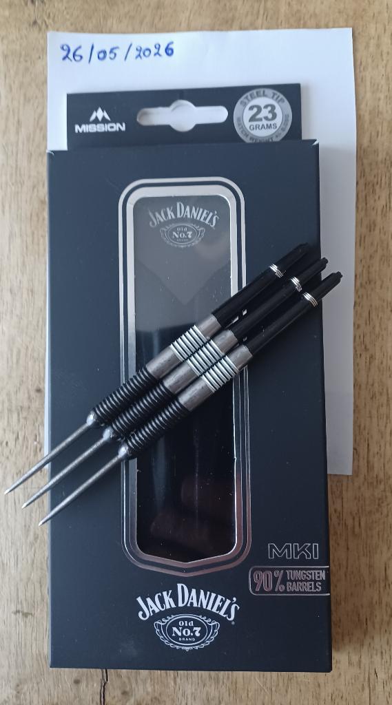 Darts Mission Jack Daniels Black Titanium, Ophalen of Verzenden, Zo goed als nieuw, Pijlen