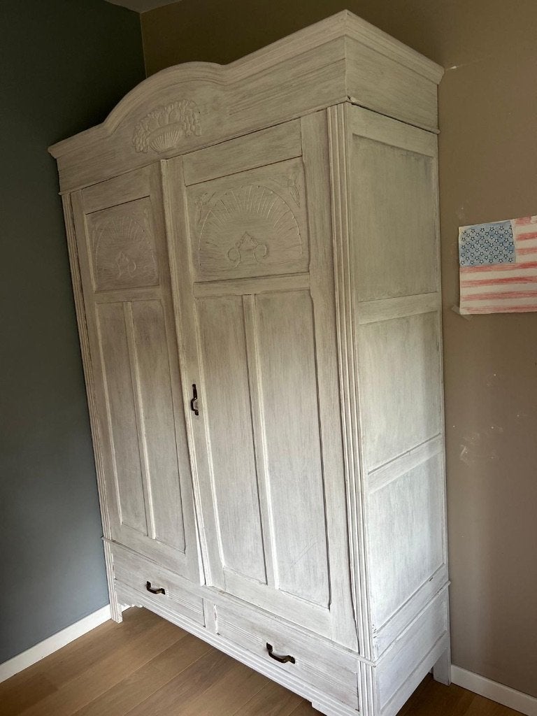 Armoire ancienne en pin, Enlèvement