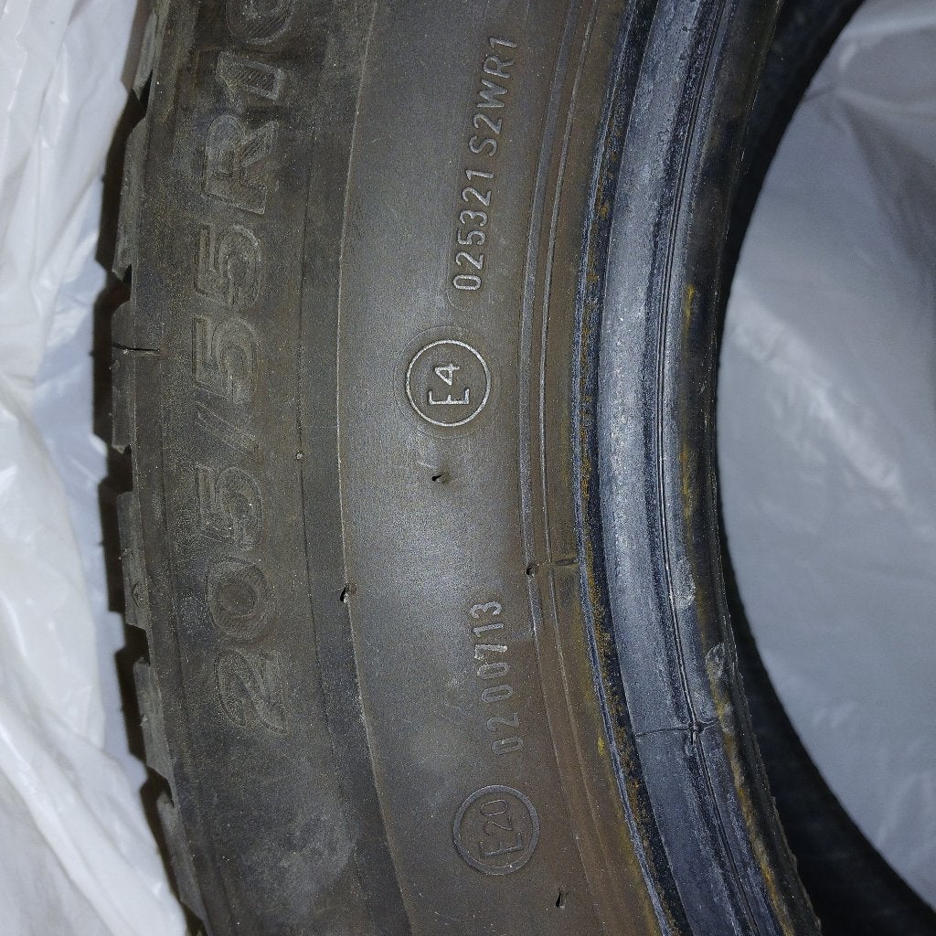 4 pneus hiver 205/55/R16, Autos : Pièces & Accessoires, Pneus & Jantes, 15 pouces, Pneus hiver, 205 mm, Pneu(s)