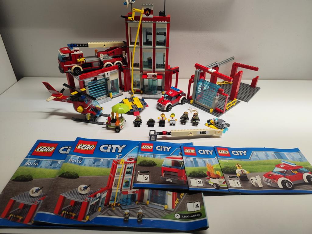 Lego 60110 (niet compleet en verkleurt), Lego, Nieuw, Ophalen of Verzenden, Inclusief minifiguren
