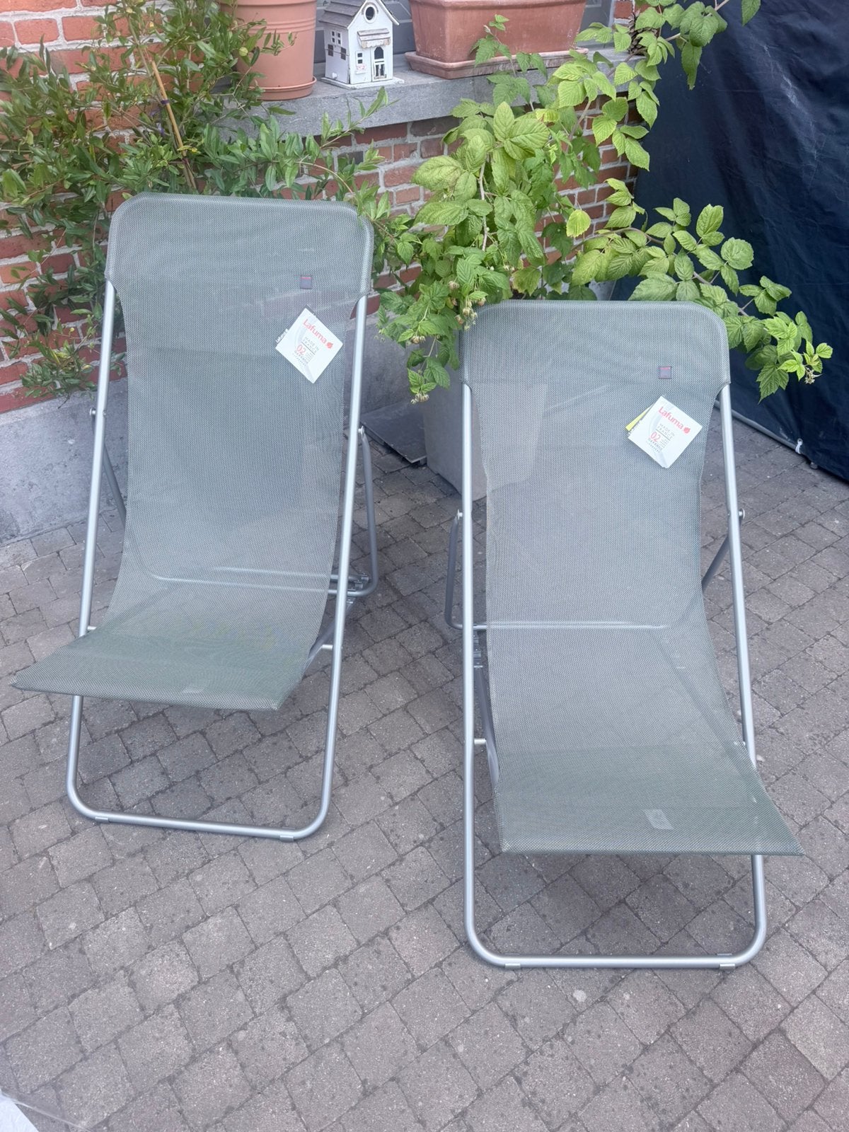 2 nieuwe opklapbare ligstoelen Lafuma, Tuin en Terras, Ligbedden, Ophalen, Nieuw, Plastic, Inklapbaar