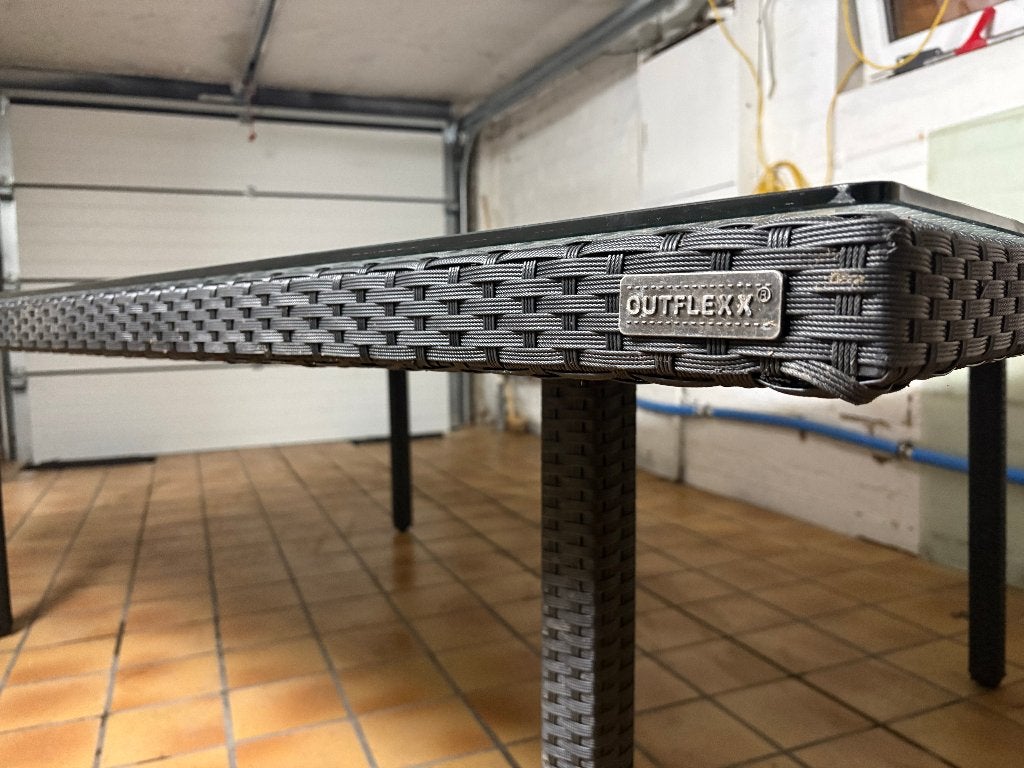 2 nieuwe, grote, polyrattan tafels met glazen blad en cover, Tuin en Terras, Tuintafels, Nieuw, Rechthoekig, Kunststof, Ophalen