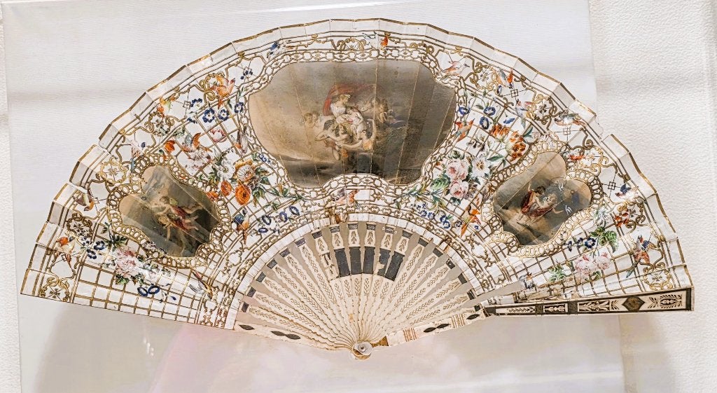 Franse waaier ca.1780 in presenteer box., Ophalen of Verzenden