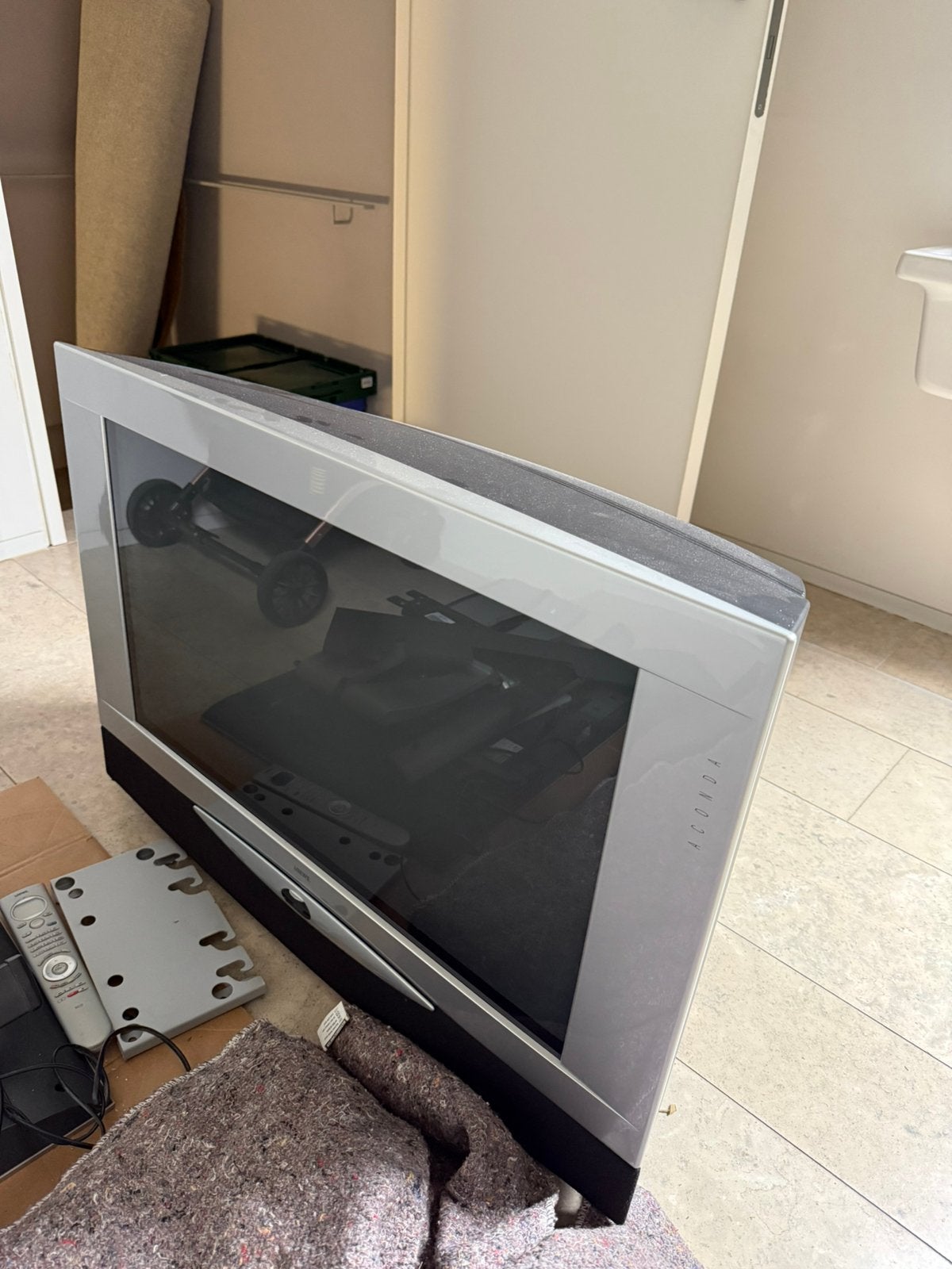 Retro loewe tv, Audio, Tv en Foto, Ophalen, Zo goed als nieuw