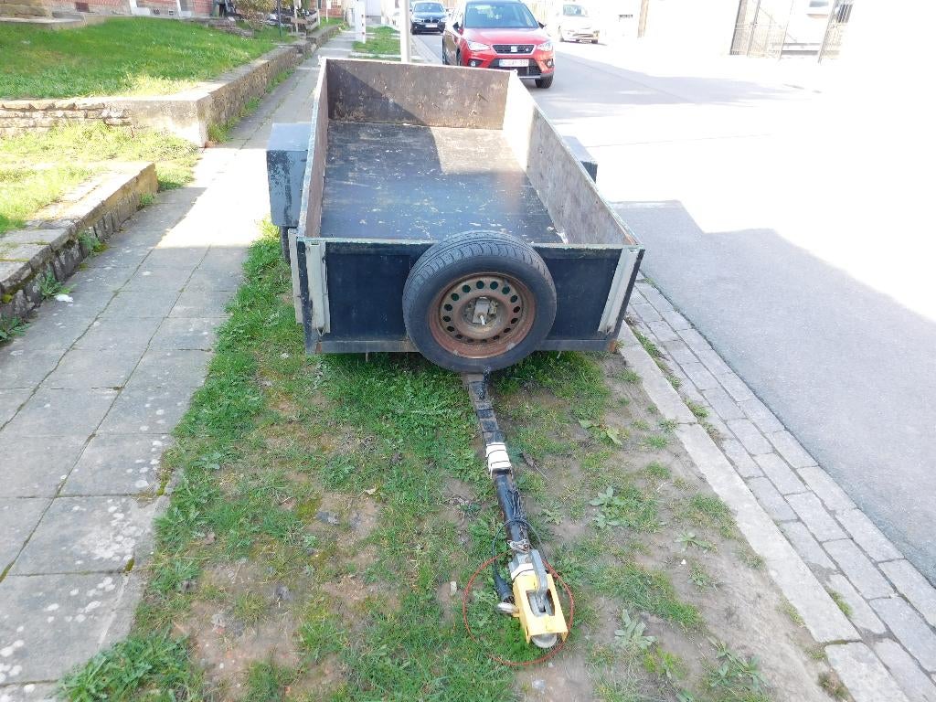 remorque tres robuste de 2,50 x 1,25 bon pneus et feux neuf, Ophalen, Gebruikt