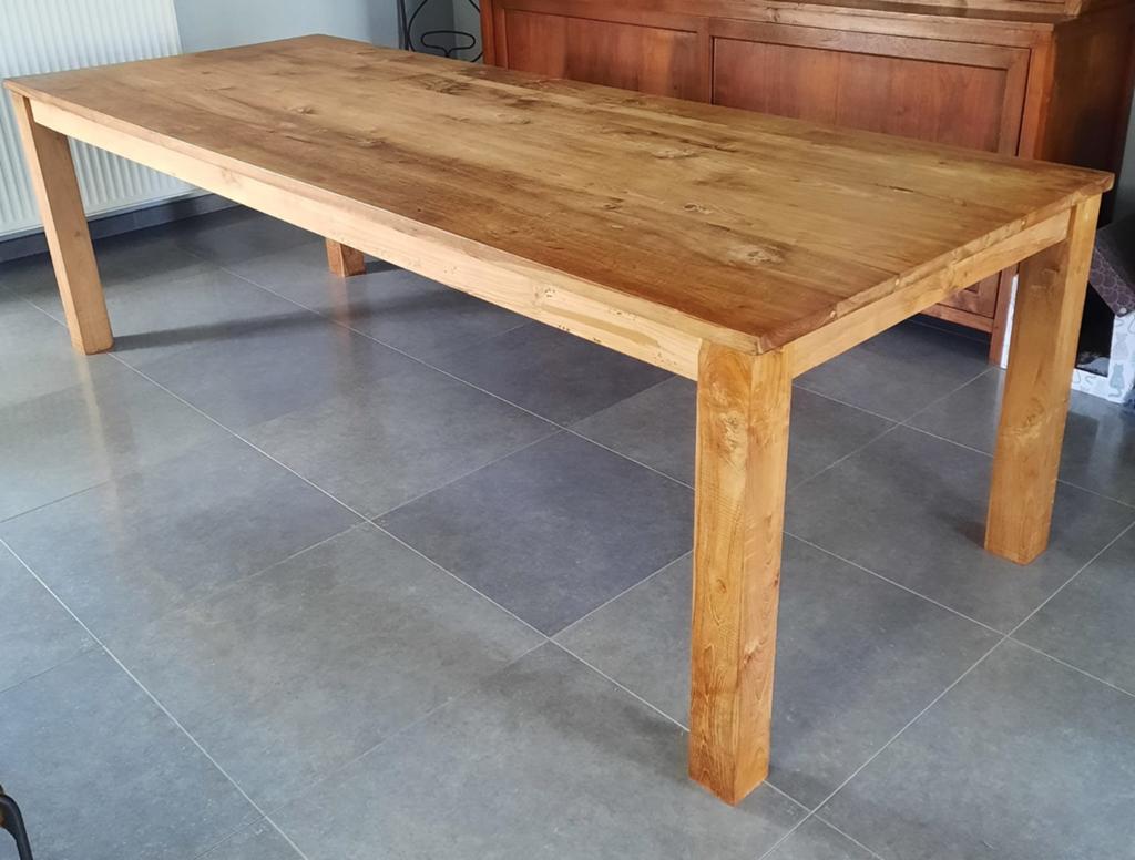 Table en bois de teck, Enlèvement