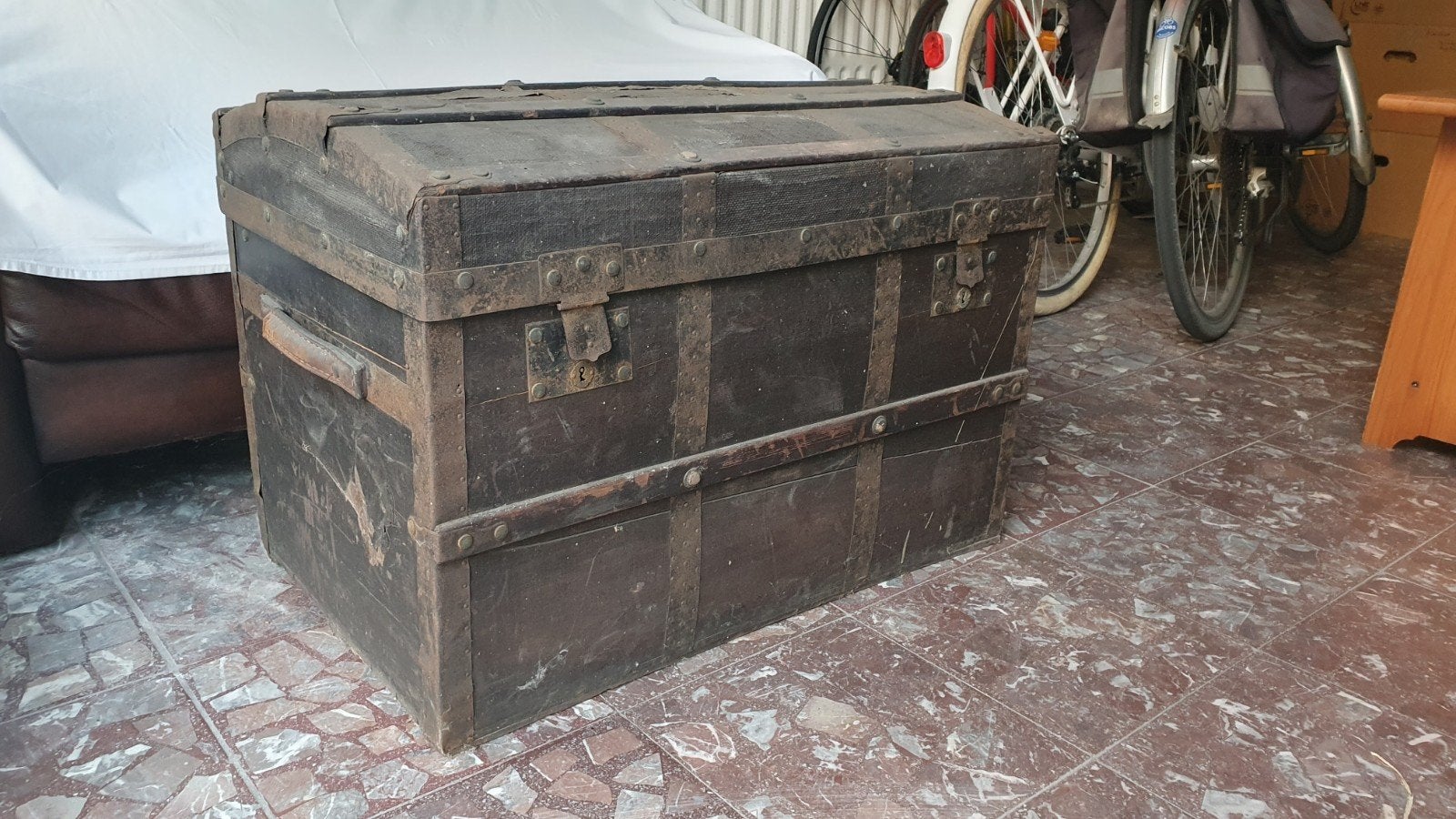 Houten koffer reiskoffer, Ophalen