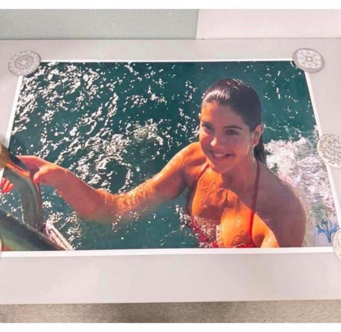 Affiche XL PHOEBE CATES 61 x 91 Fast Times at Ridgemont High, Collections, Posters & Affiches, Neuf, Cinéma et TV, Enlèvement ou Envoi