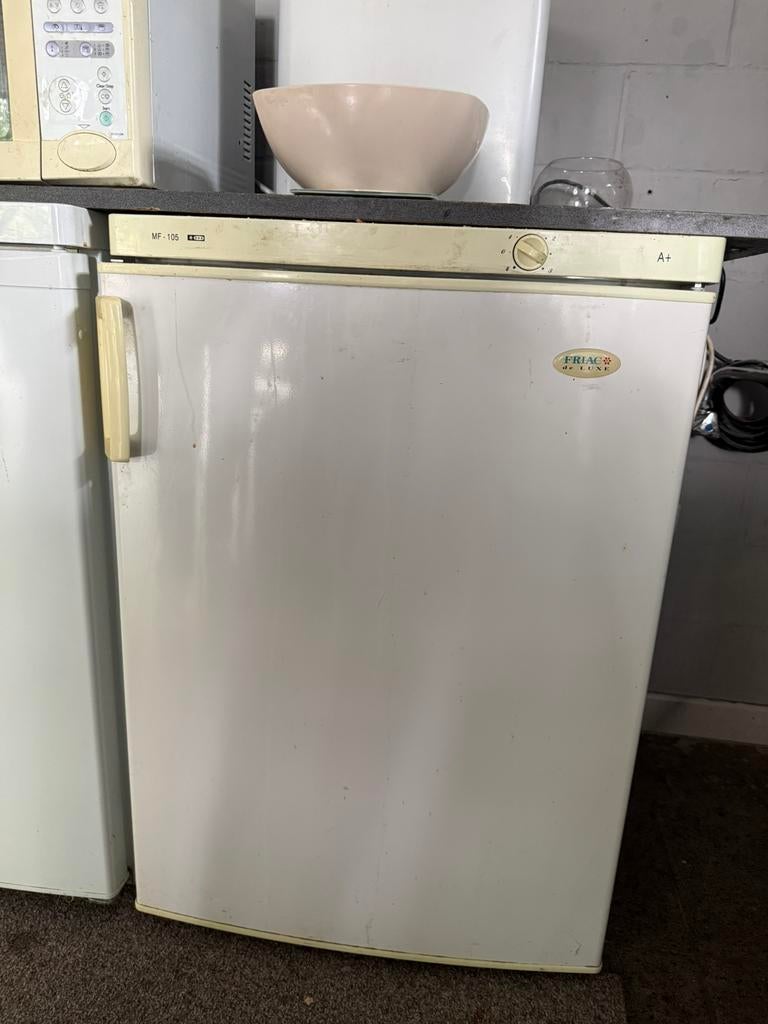 Diepvries GRATIS, Elektronische apparatuur, Vriezers en Diepvrieskisten, Gebruikt, Energieklasse A of zuiniger, Vrijstaand, Ophalen
