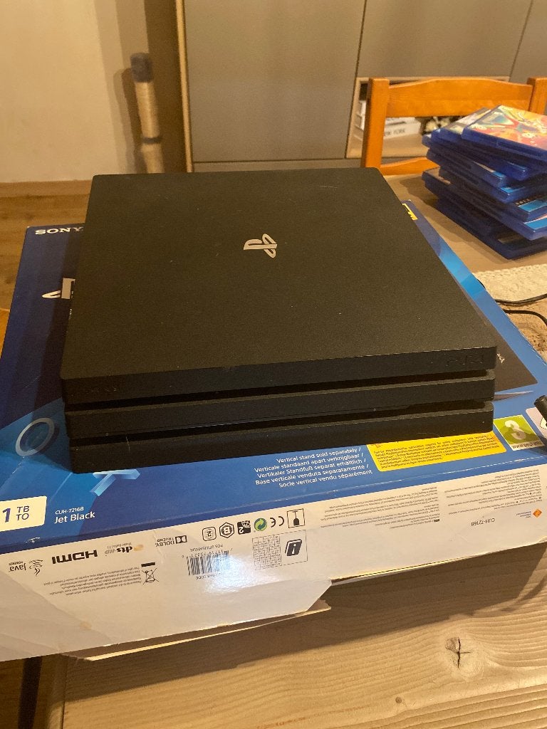 Ps4 pro, Games en Spelcomputers, Ophalen, Gebruikt, Virtual Reality, Eén computer