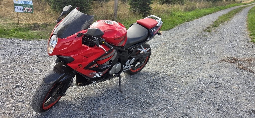 Motos Hyosung 650c, Motoren, Particulier