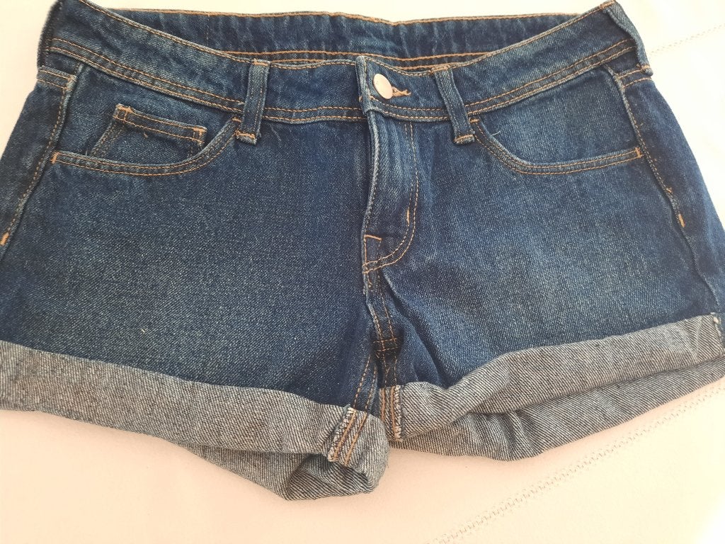 Leuk kort shorte van Denim, Kleding | Dames, Spijkerbroeken en Jeans, Denim, Blauw, Ophalen of Verzenden, Zo goed als nieuw