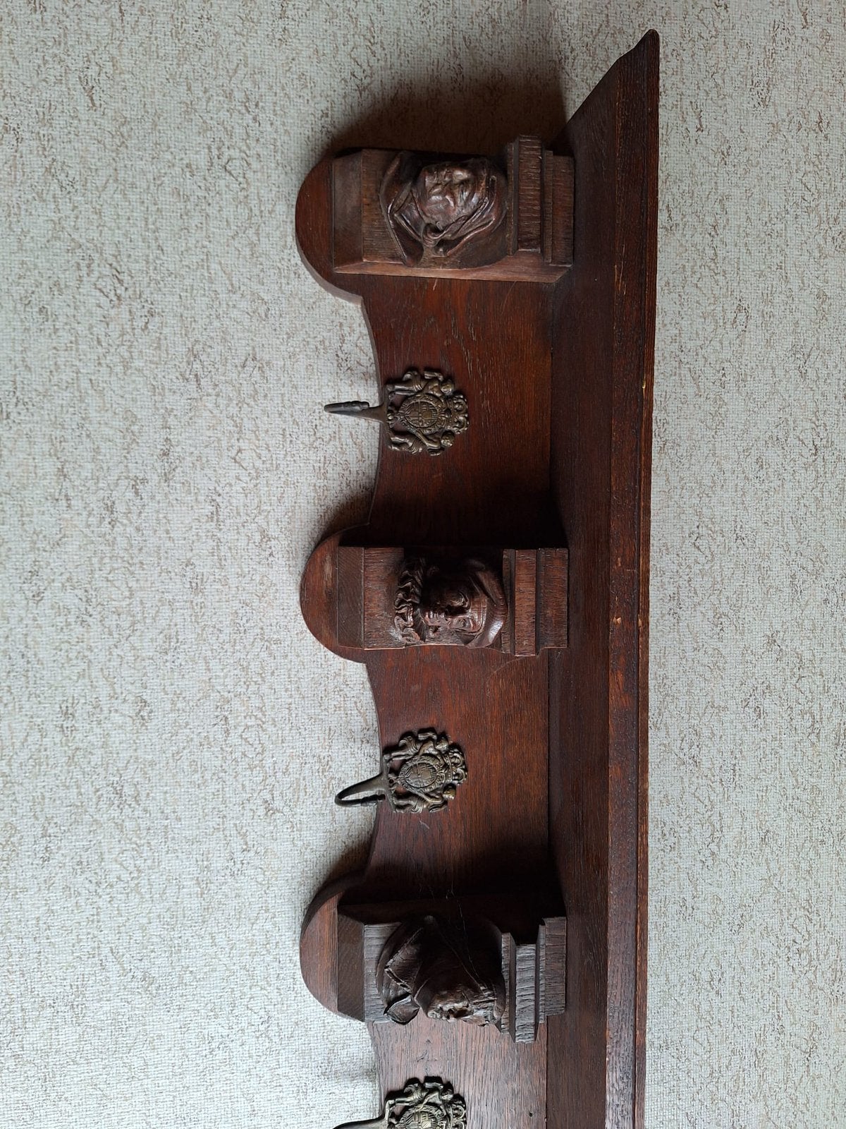 Porte-manteau (ancien), Enlèvement, Comme neuf