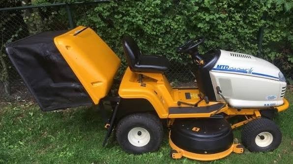 Gezocht opvangbak voor cub cadet rbh 1200, Tuin en Terras, Ophalen, Opvangbak