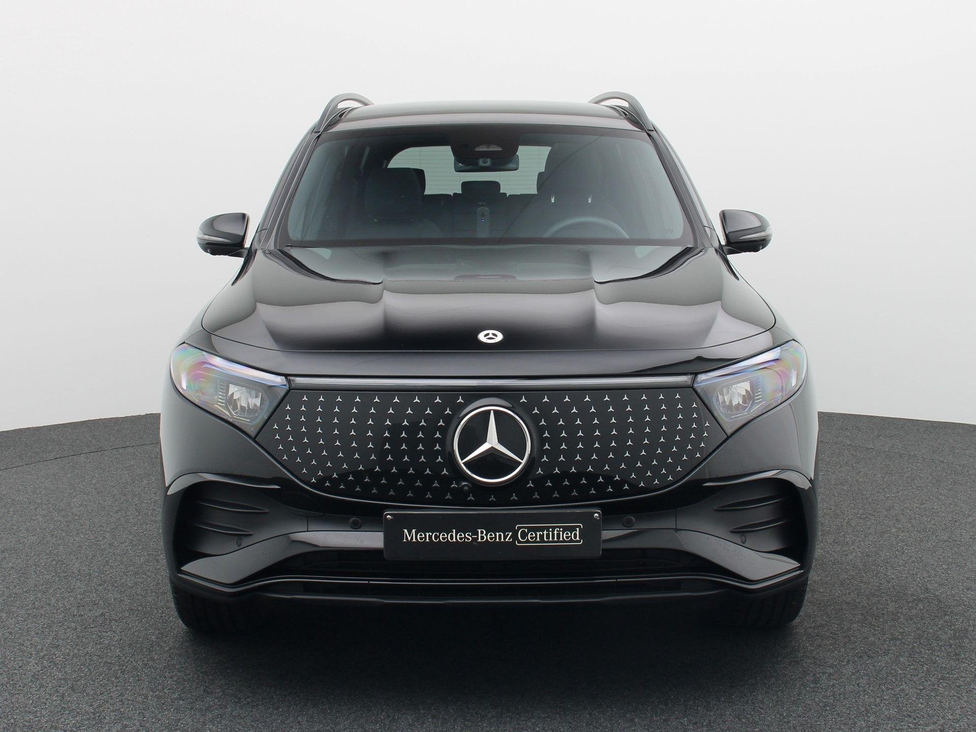 Mercedes-Benz EQB 350 4MATIC AMG Line + LEDER + PANO + BURME, Auto's, Mercedes-Benz, Automaat, 215 kW, Stof, LED verlichting