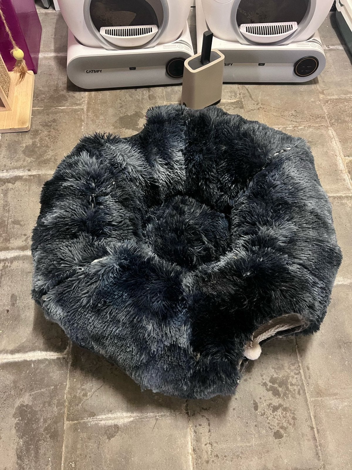 Lit douillet de luxe pour chien/chat — Gris foncé, Animaux & Accessoires, Paniers pour chats, Enlèvement, Comme neuf