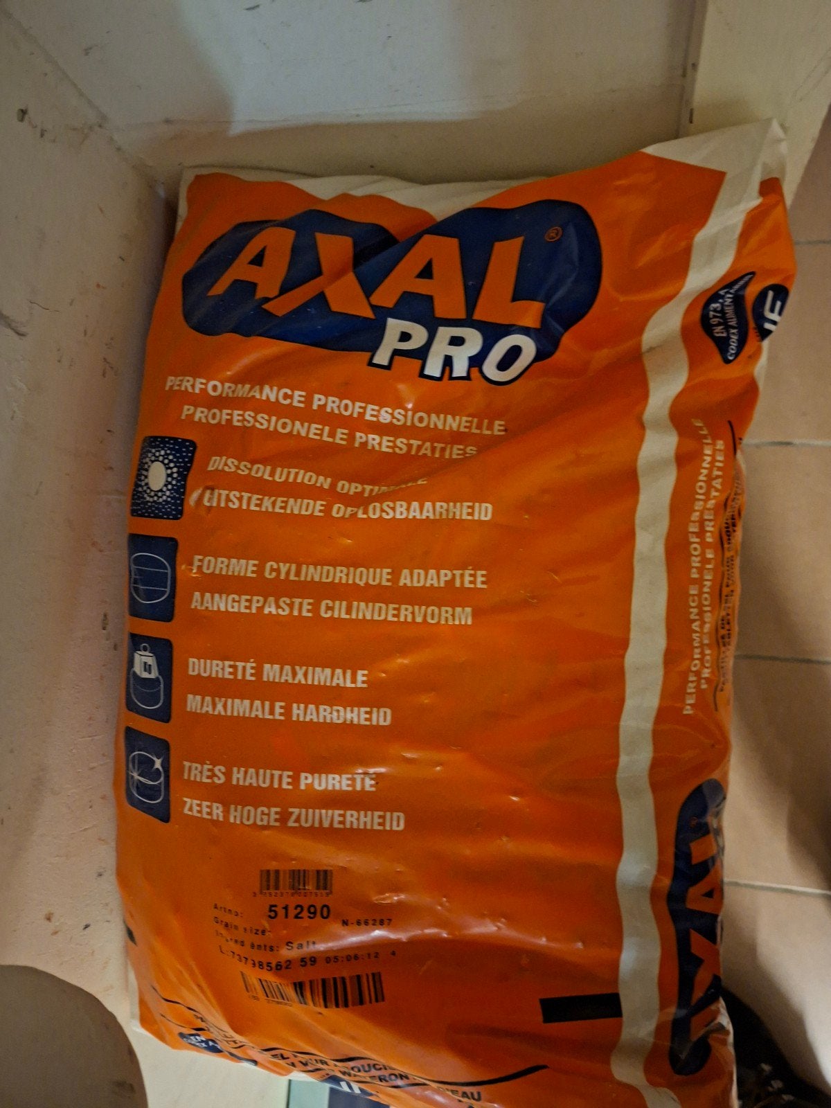axal pro. sel pour adoucisseur d'eau 6x, Electroménager, Enlèvement, Neuf, Adoucisseur d'eau au sel
