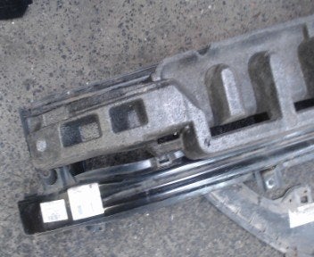 Renfort pare choc avant VW Touran 2 2010-2015 LP/15469, Autos : Pièces & Accessoires, Enlèvement, Utilisé, Avant, Pare-chocs